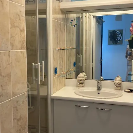 Superbe Appartement, Les Pieds Dans L'eau דירה